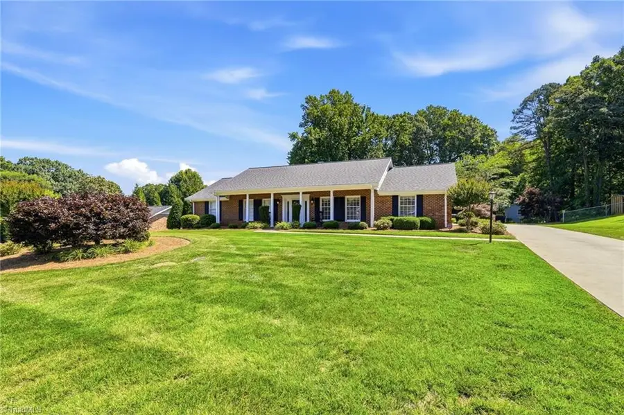 1075 Foothills Drive, Kernersville, NC 27284 - #2