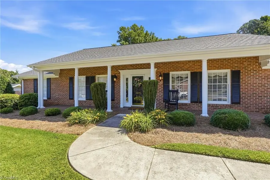 1075 Foothills Drive, Kernersville, NC 27284 - #3