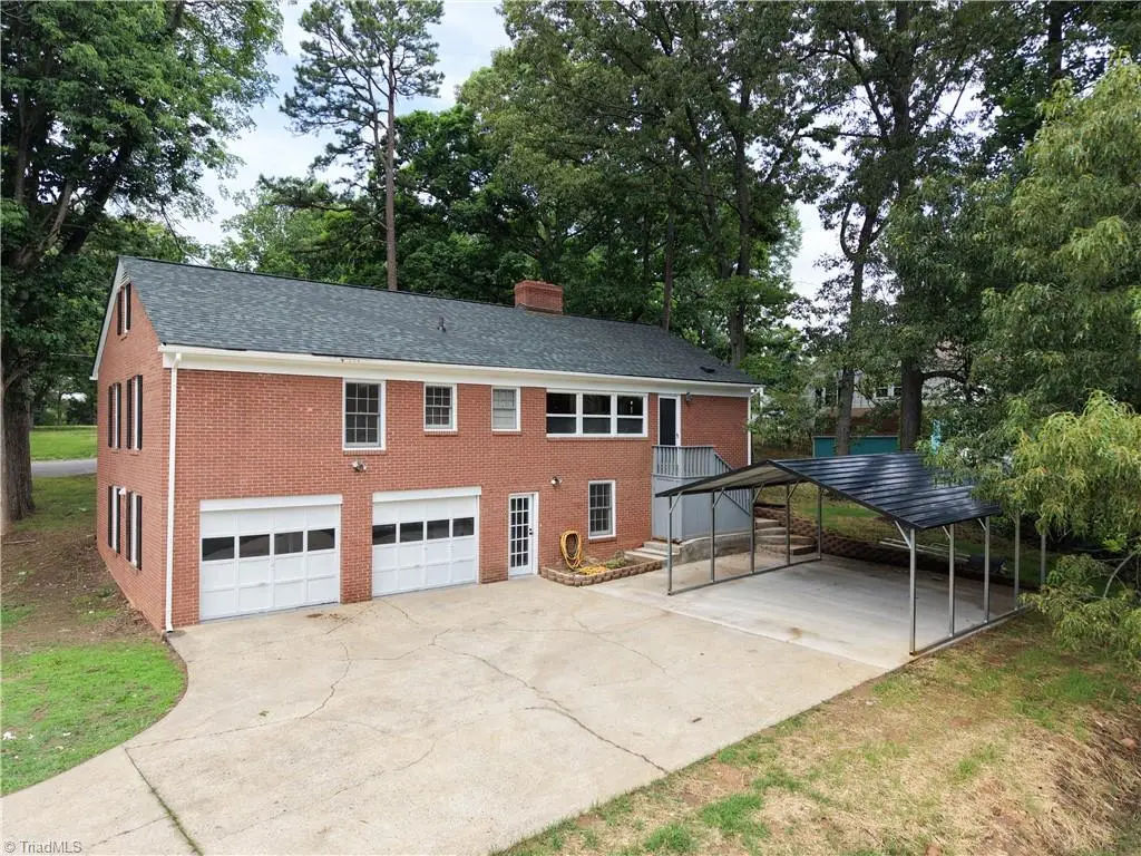 215 Raeford Avenue, Lexington, NC 27292 - #1