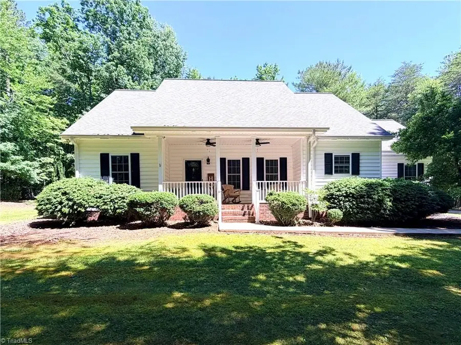 263 Thornecliffe Drive, State Road, NC 28676 - #3