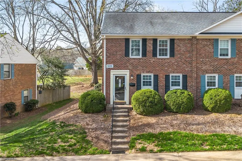 3992 Regents Park Lane #A, Greensboro, NC 27455 - #1
