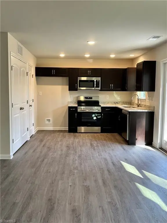 106 Longview Street, Lexington, NC 27295 - #2