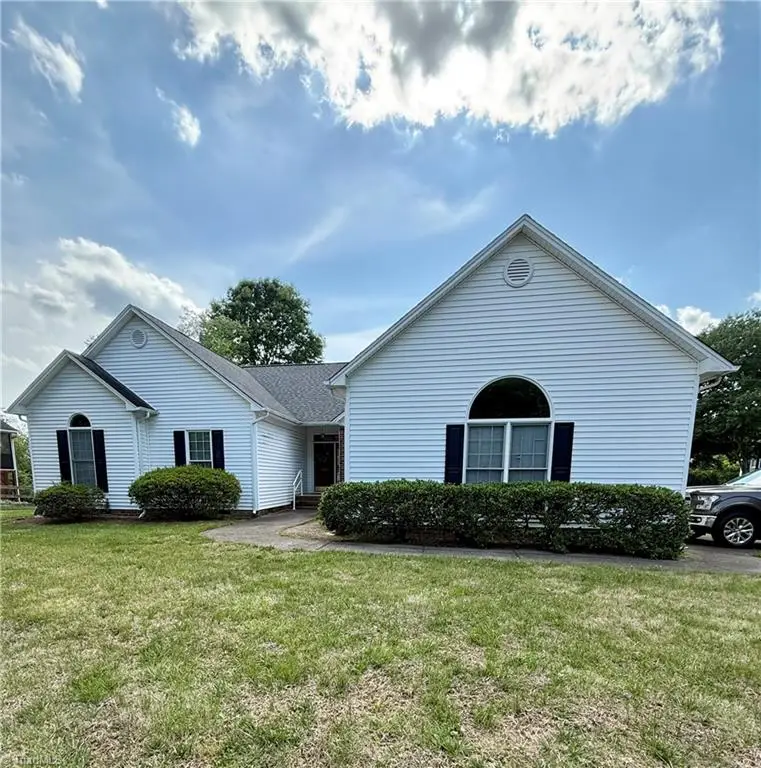 201 Brookfarm Trail, Lewisville, NC 27023 - #3