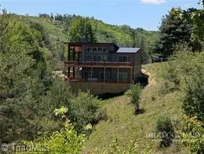 19 Cozy Cabins Circle, Piney Creek, NC 28663