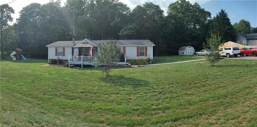 1090 Chestnut Grove Road, King, NC 27021 - #2