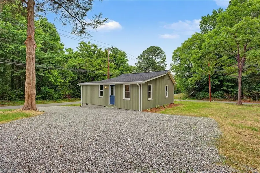 300 E Cedar Street, Yadkinville, NC 27055 - #2