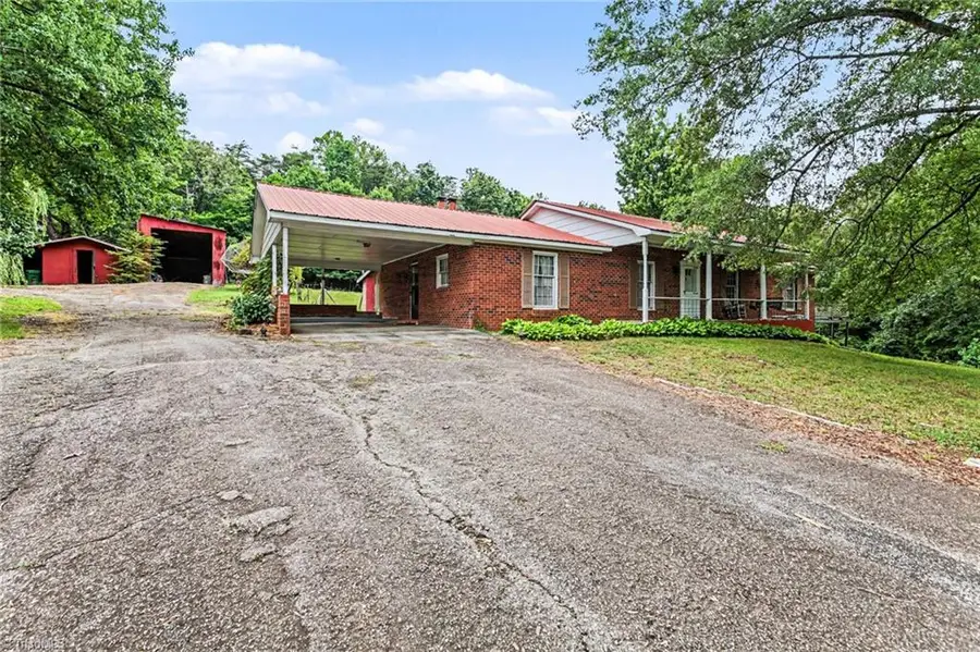 1040 Beechwood Road, King, NC 27021 - #2
