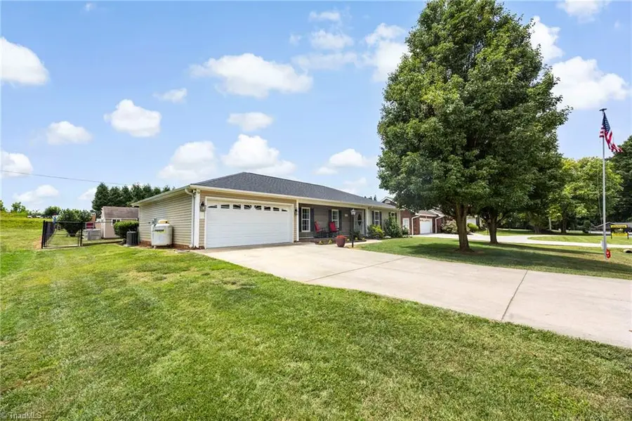 136 Meadowview Road, Mocksville, NC 27028 - #3