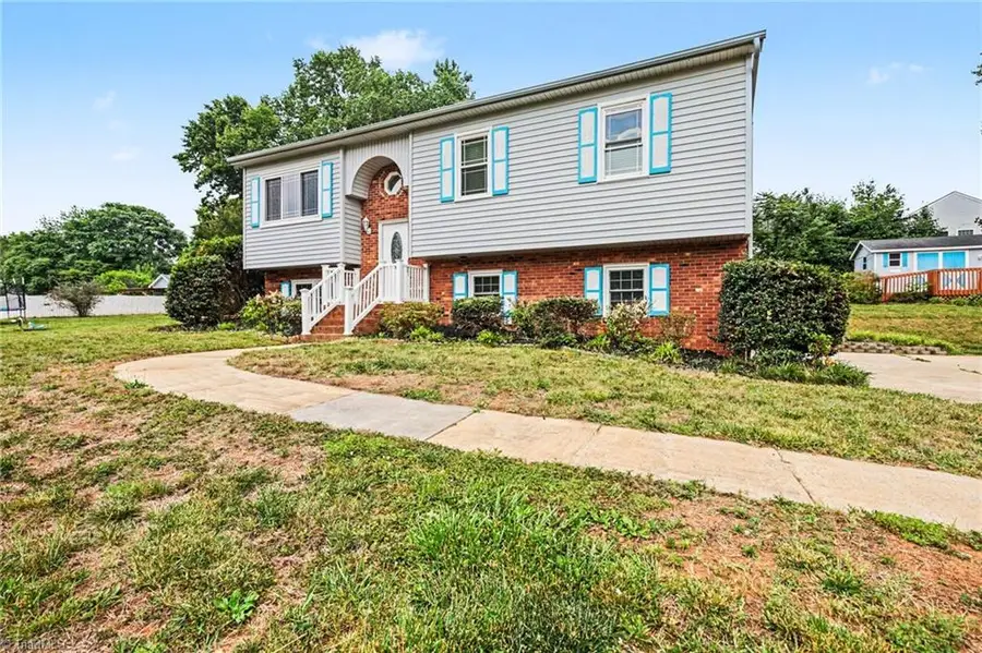 3854 Forest Valley Drive, Winston Salem, NC 27105 - #2