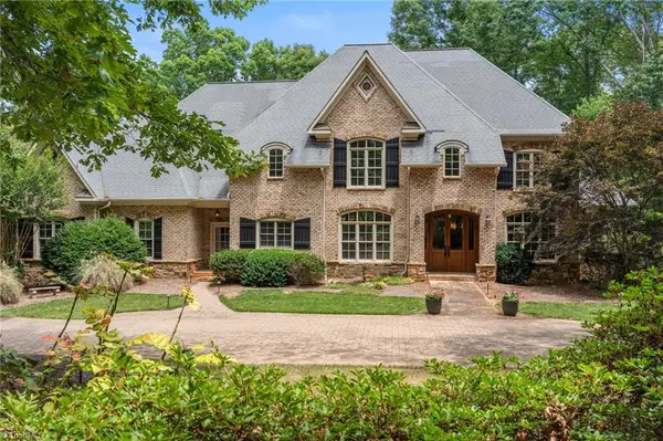 141 Wellsprings Court, Pfafftown, NC 27040