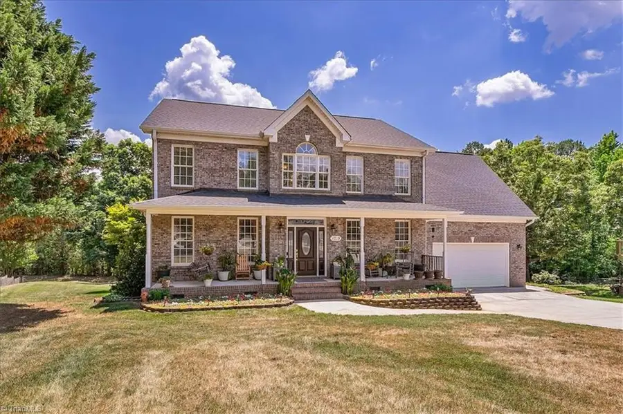 4719 Clifton Park Drive, Jamestown, NC 27282 - #3