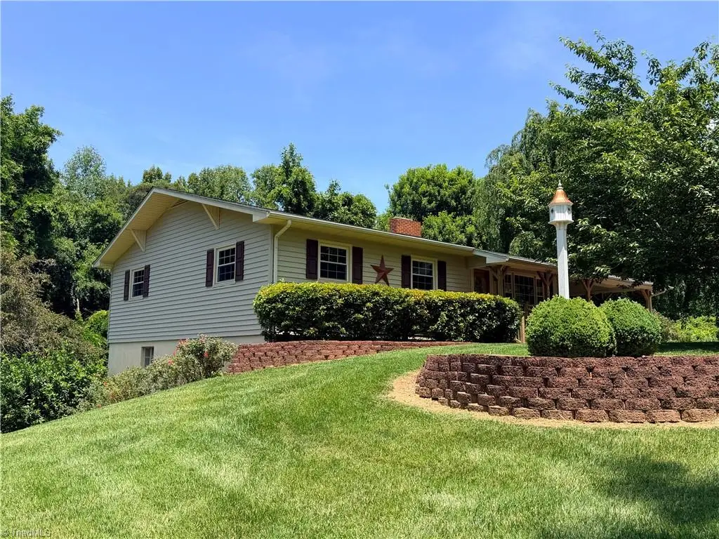 176 Robin Road, Elkin, NC 28621 - #1