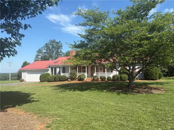 4401 Cherrywood Road, East Bend, NC 27018