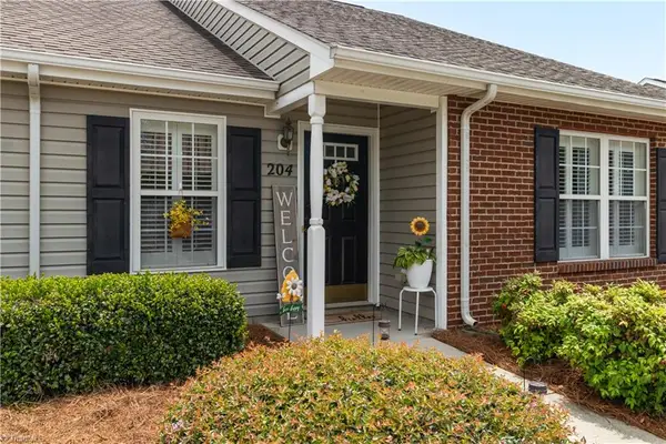 204 Carrington Lane, Thomasville, NC 27360