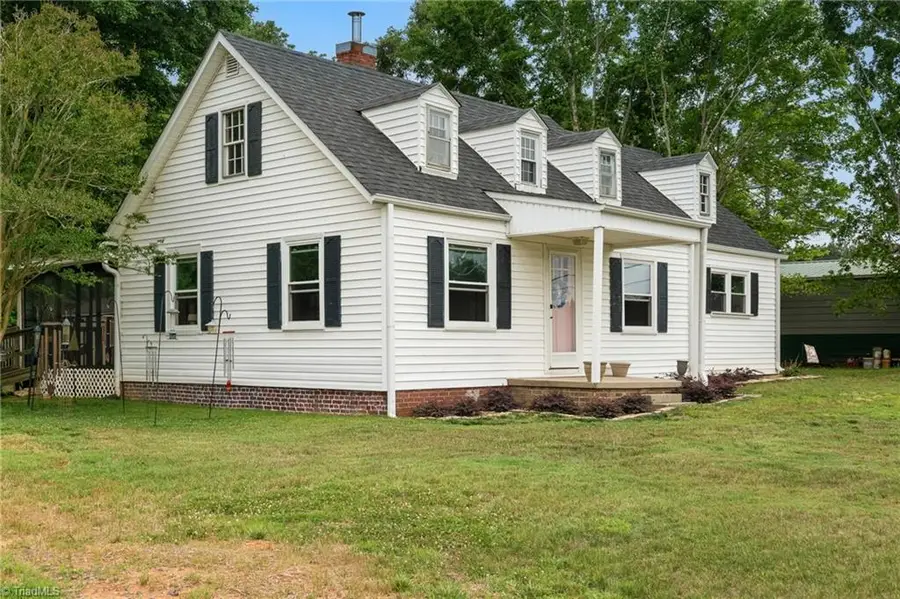 2136 Courtney Huntsville Road, Yadkinville, NC 27055 - #2