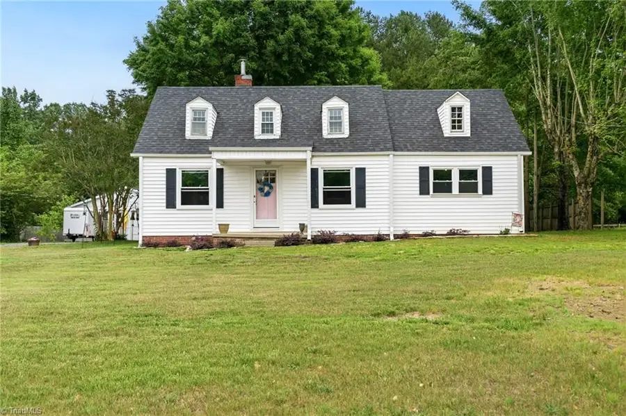 2136 Courtney Huntsville Road, Yadkinville, NC 27055 - #3