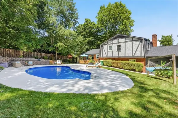 4676 Greendale Way, Winston-Salem, NC 27103