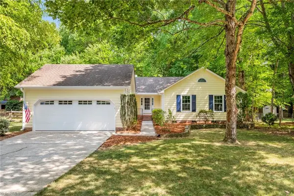 2021 Warwickshire Drive, Greensboro, NC 27455