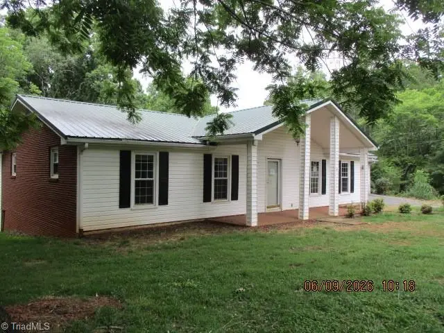 4666 Seward Road, Pfafftown, NC 27040 - #2