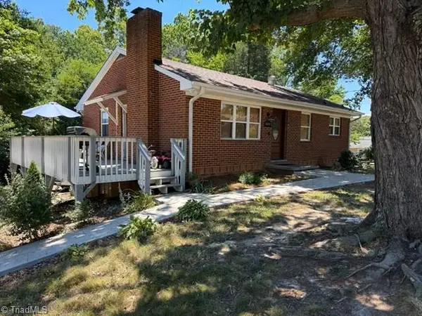 808 Donnell Street, Kernersville, NC 27284