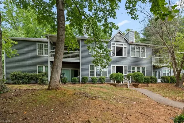 310 Meadows Circle, Winston-Salem, NC 27104