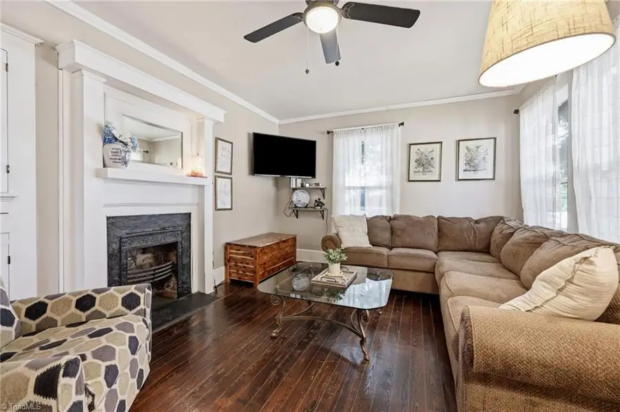 807 E Guilford Street, Thomasville, NC 27360 - #3