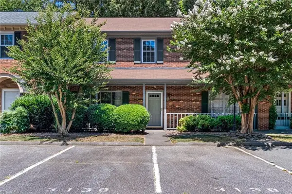 3138 Burke Mill Court, Winston-Salem, NC 27103