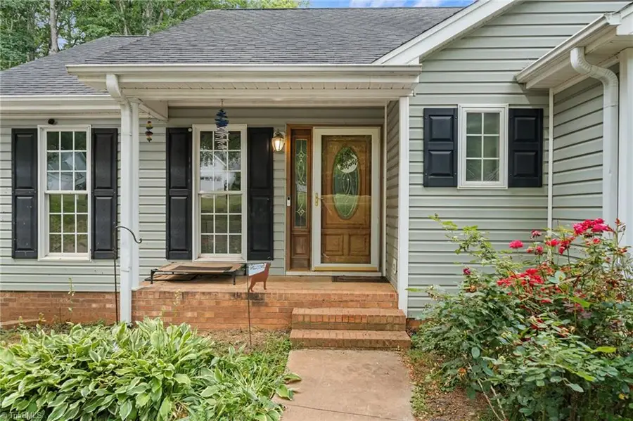 1085 Woodbury Road, King, NC 27021 - #2