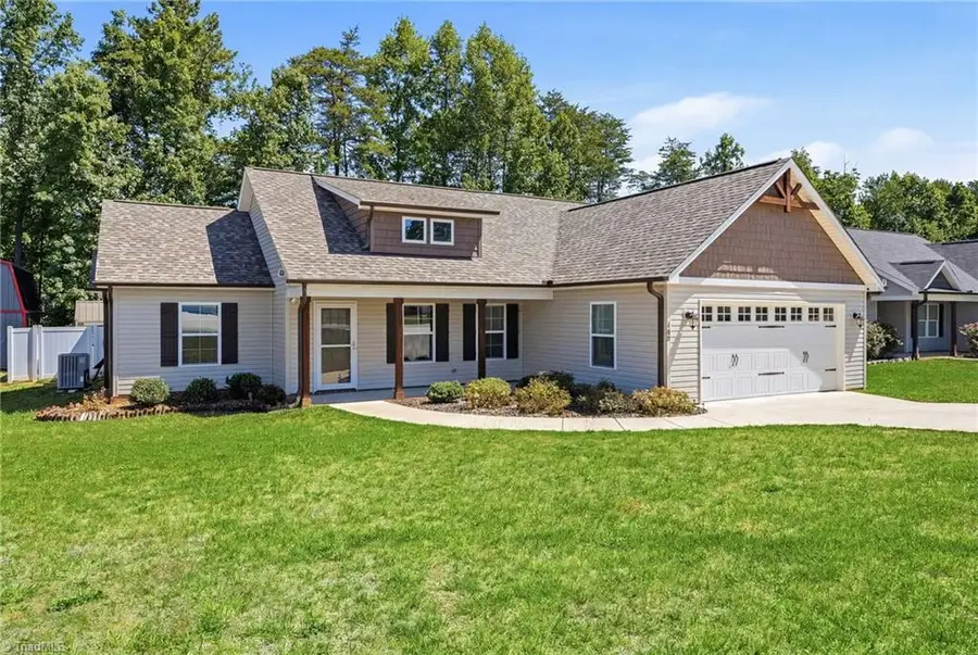 109 Brooke Ridge Drive, Thomasville, NC 27360 - #2