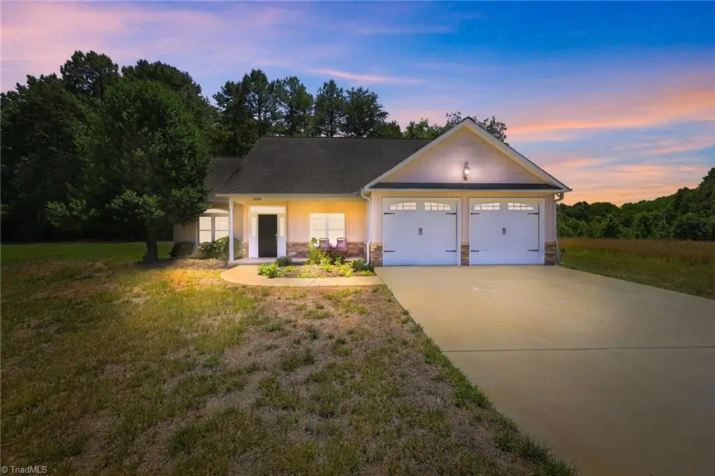 2100 Waterford Pointe Road, Lexington, NC 27292 - #1
