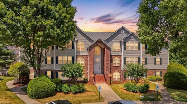 734 Scholastic Court, Winston-Salem, NC 27106