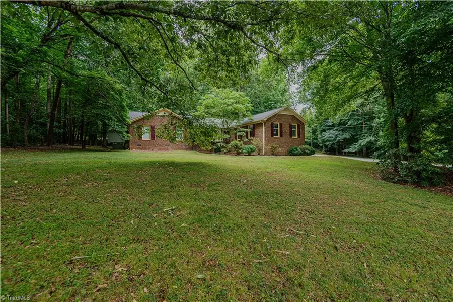 2603 Crescent Hill Drive, Mebane, NC 27302 - #2