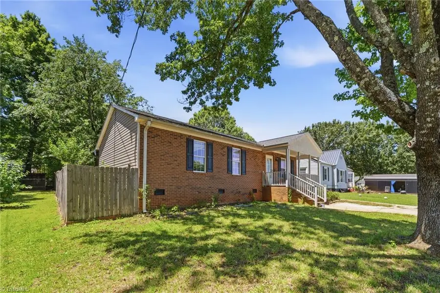 255 W 7th Street, Lexington, NC 27295 - #3