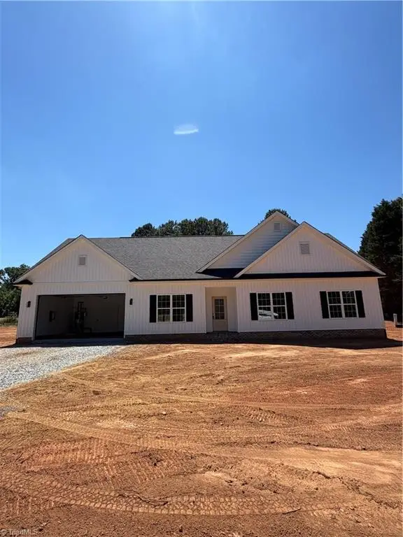 116 Comanche Trail, Lexington, NC 27295 - #1