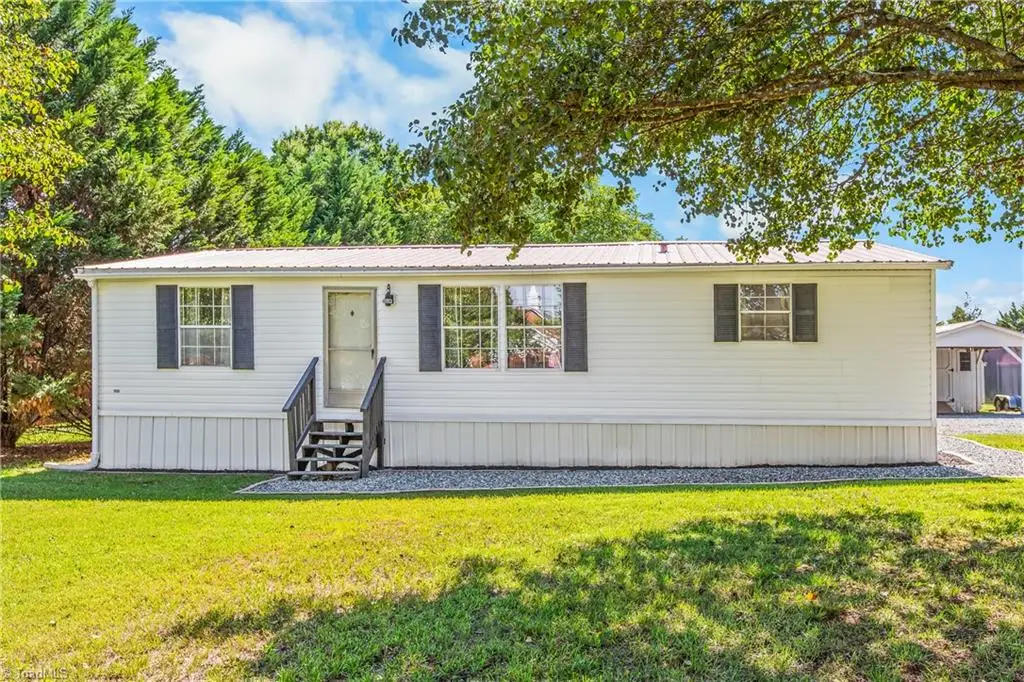 1913 Nc Highway 150, Lexington, NC 27295 - #1