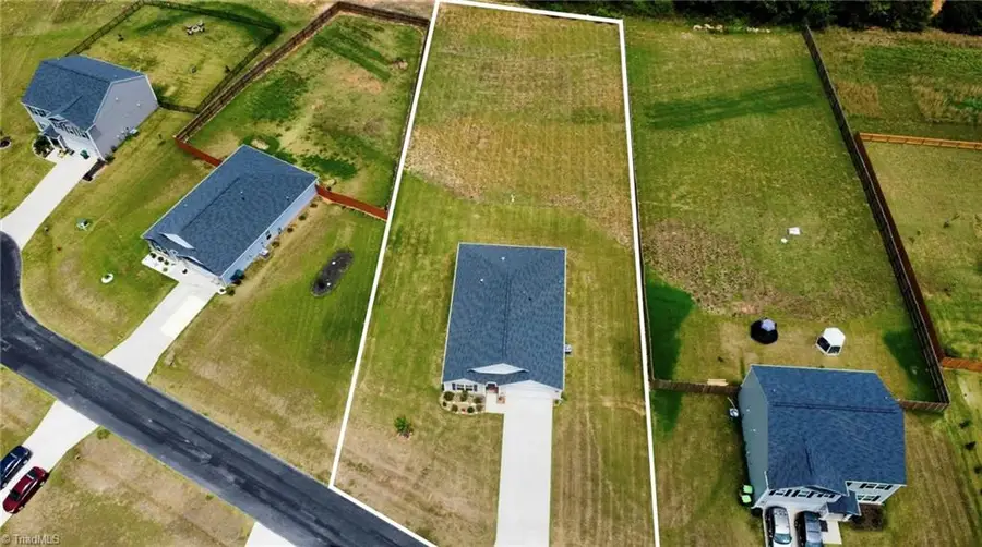 202 Alamos Avenue, Lexington, NC 27295 - #2