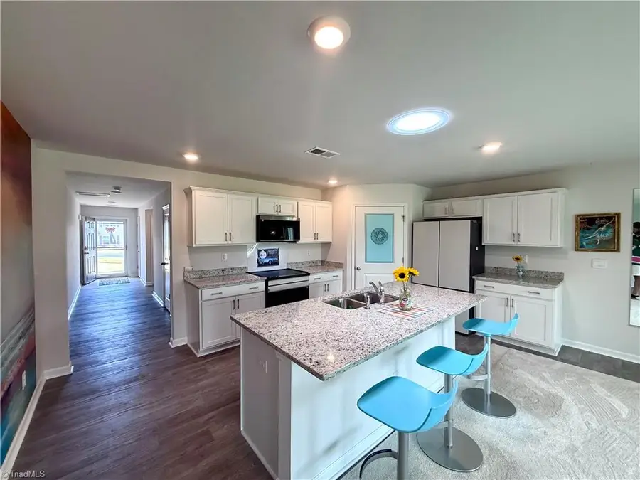 202 Alamos Avenue, Lexington, NC 27295 - #3