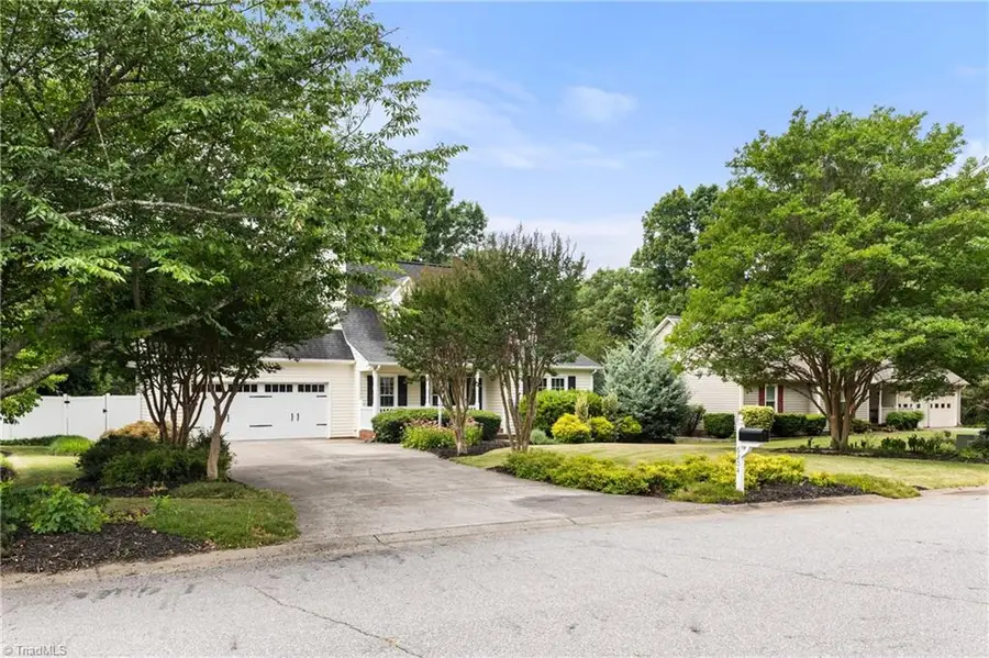 6204 Highland Brook Drive, Clemmons, NC 27012 - #3