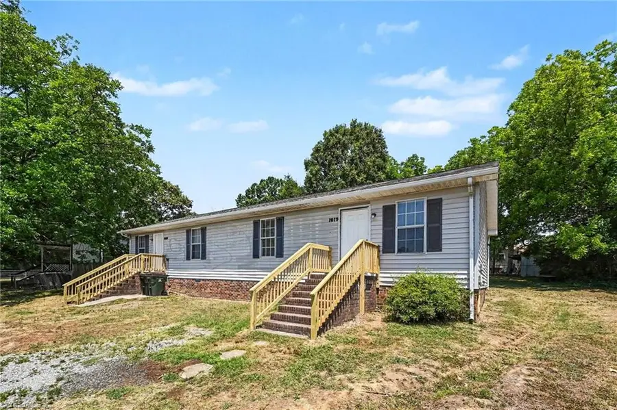 1019 Durham Street, Burlington, NC 27217 - #2