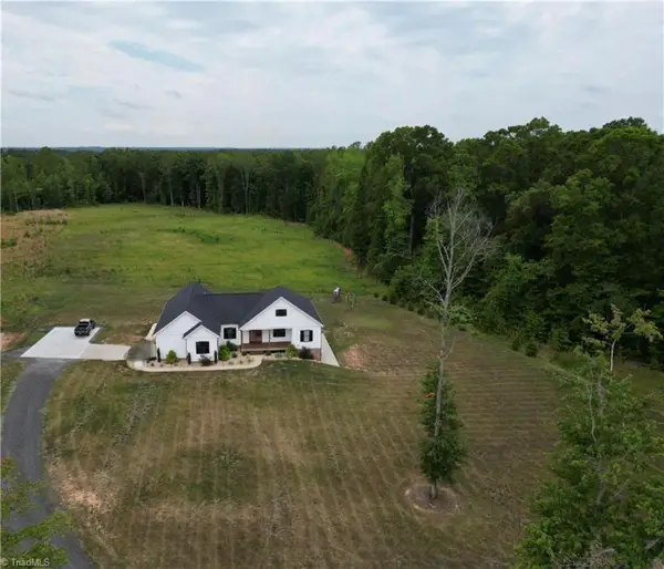 2498 Settle Bridge Road, Stoneville, NC 27048