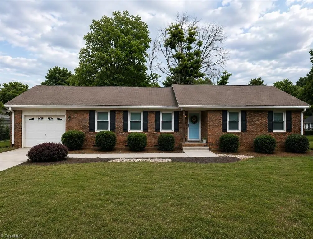 2800 New Garden Road E, Greensboro, NC 27455 - #1