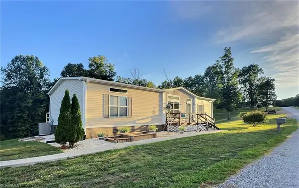 2204 Pads Road, North Wilkesboro, NC 28659