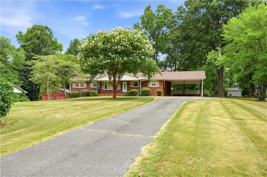 717 Corjon Street, Kernersville, NC 27284 - #3