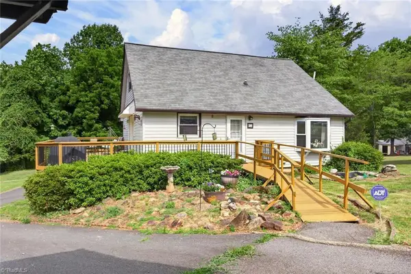 4908 Southwin Drive, Winston-Salem, NC 27104