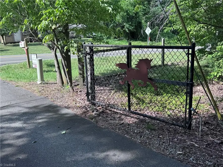 812 Nc Highway 62 W, Greensboro, NC 27406 - #3