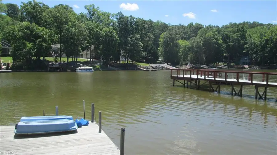 694 Lake Shore Avenue, Lexington, NC 27292 - #3