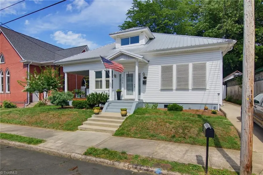 305 Irvin Street, Reidsville, NC 27320 - #3