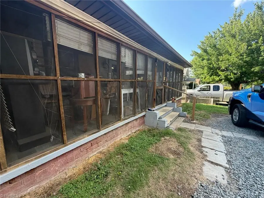 312 Reid Street, Thomasville, NC 27360 - #2