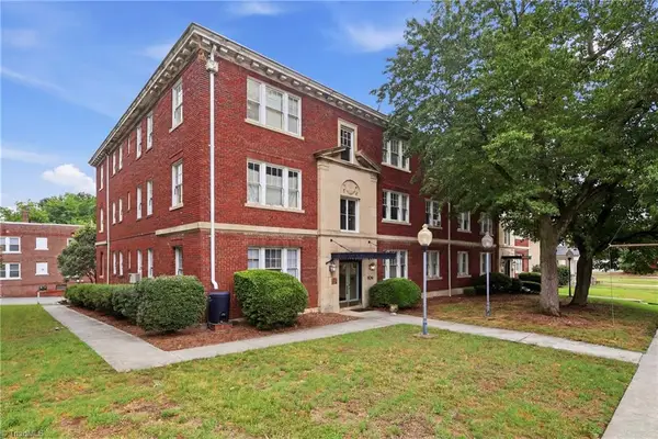 906 W Market Street #B1, Greensboro, NC 27401