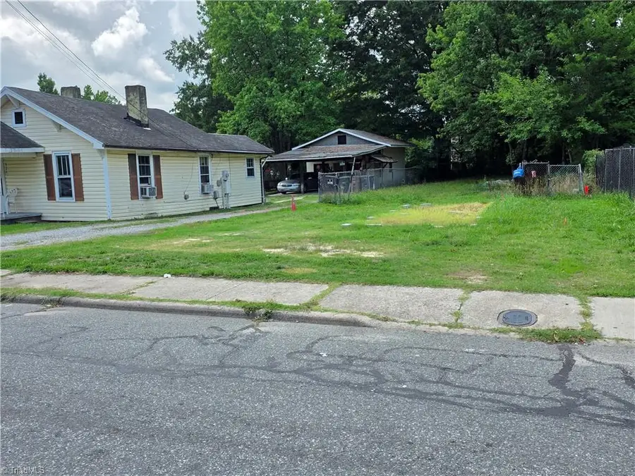 922 Lincoln Street, Greensboro, NC 27401 - #2